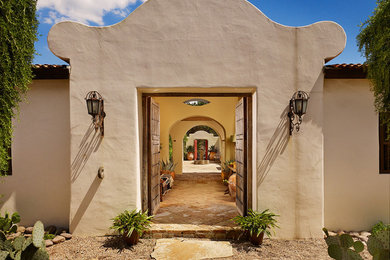 Southwest entryway photo in Austin