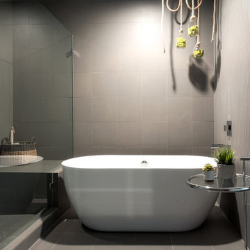 Modern Mastern Bath - Remodel