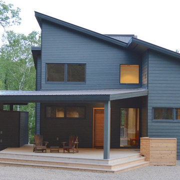 Four Season Cottage near Haliburton