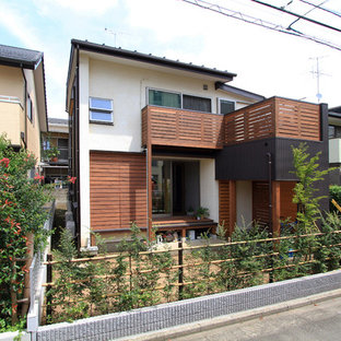 東京都下の和風のおしゃれな家の外観の写真