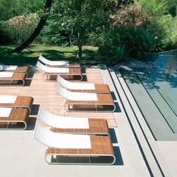 Lounge Chairs - Products