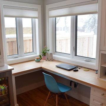 Transitional Kitchen in Ottawa, Ontario