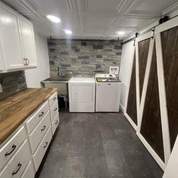 Northern Slate Stacked Stone Laundry Room Backsplash