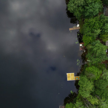 Contemporary Gravenhurst Getaway