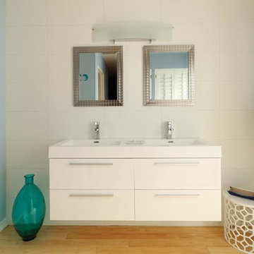 White Desert Bathroom