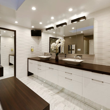 Bethesda, Maryland - Contemporary - Luxurious Master Bath Design