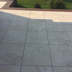 Silca System Patio and Elevated Deck - Landscaping Stones And Pavers