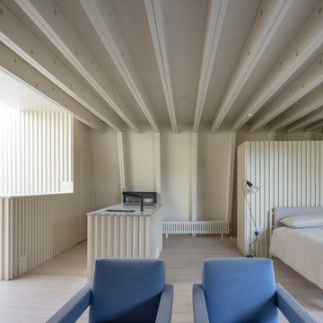 CASA BASSA - A small house in the North Downs