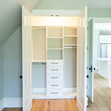 Secondary Bedroom Closet Reach In_Gallery 1