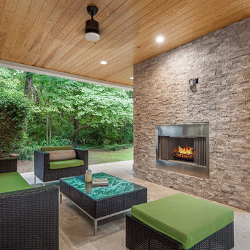 Contemporary outdoor living space