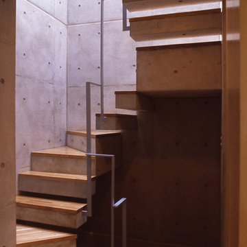 F-House