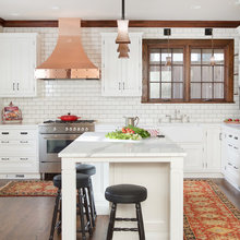 hood fan in kitchen