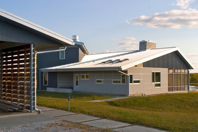 Inspiration for a modern exterior home remodel in Kansas City