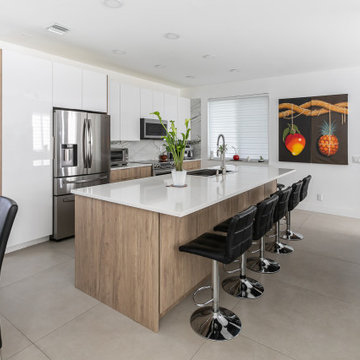 Versatil Contemporany Kitchen