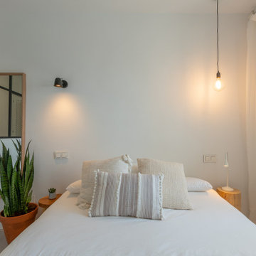 Estudio mediterráneo con terraza al mar