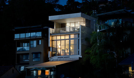 Houzz Tour: Home on a Hill With Amazing Views