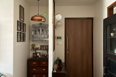 Trendy home design photo in Mumbai