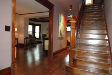 Example of a classic entryway design in Kansas City