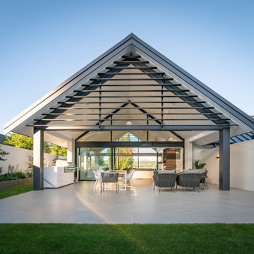 Wanaka Lakefront Residence