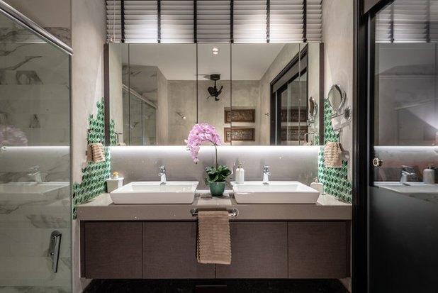 Fusion Bathroom by Chapter B Pte Ltd