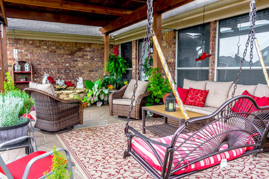 Inspiration for a contemporary home design remodel in Dallas
