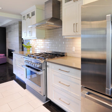 Transitional Kitchen in Ottawa, Ontario