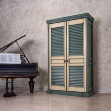 Shutters. Жалюзи.