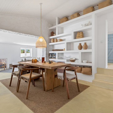 Dining Room Table with Kitchen Connection