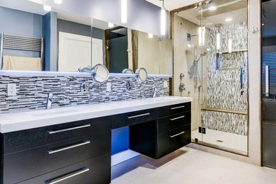 Example of a trendy bathroom design in Boston