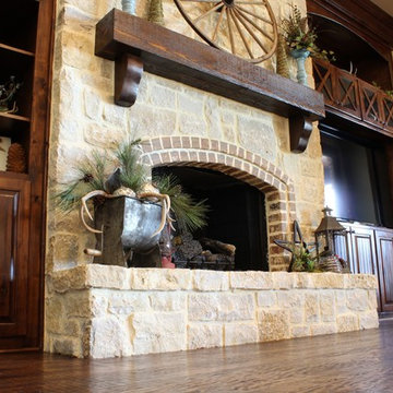 Rustic Charm on the Lake