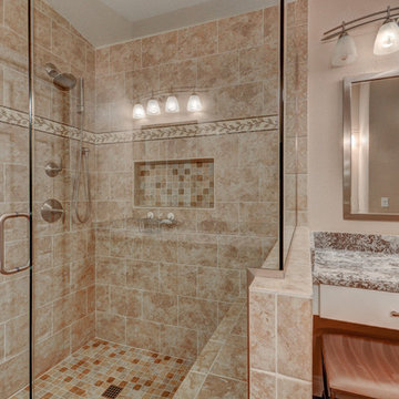 Traditional Master Bath in Subdued Tones