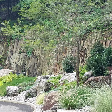 Cul-De-Sac Entrance