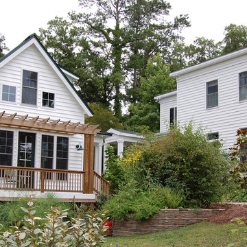 Main house and Katrina Cottage Guesthouse