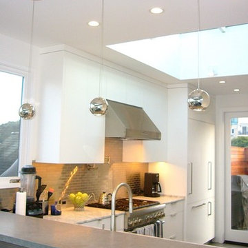 Breakfast Bar view to Kitchen
