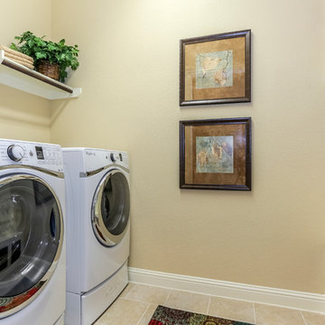 Houston, Texas | Inverness Estates - Classic Dartmouth Laundry Room