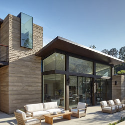 Almande Sandstone - Siding And Stone Veneer