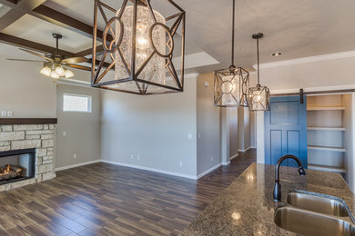 Mid-sized farmhouse kitchen photo in Oklahoma City