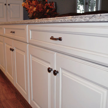 Transitional White Kitchen