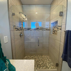 Wulff, San Marcos - Shower Doors