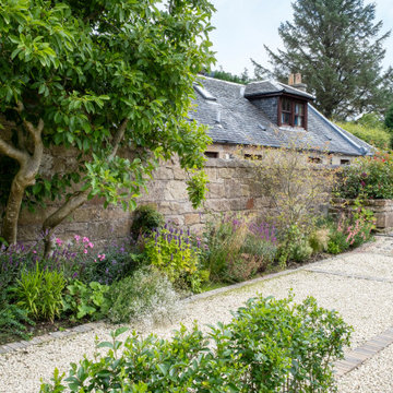 Courtyard Garden in Eaglesham