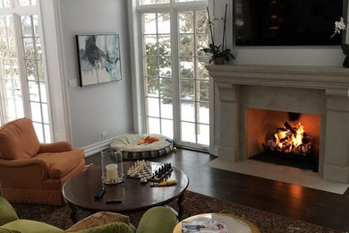 Living room photo in Chicago
