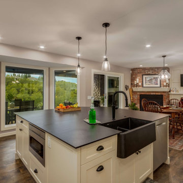 Kitchen - Warm White Views