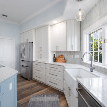 Stunning Kitchen Remodel Done in a Subtle Two-Tone Color