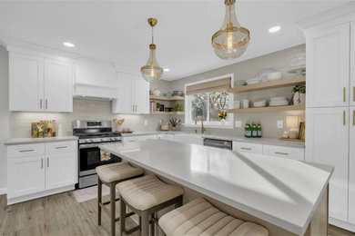 Inspiration for a small timeless kitchen remodel in Nashville with shaker cabinets