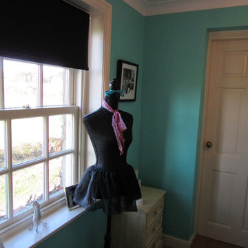 Teenage girl's bedroom
