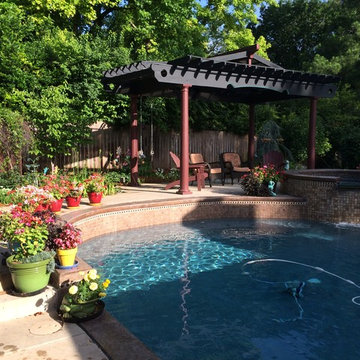 Custom Luxury Pools
