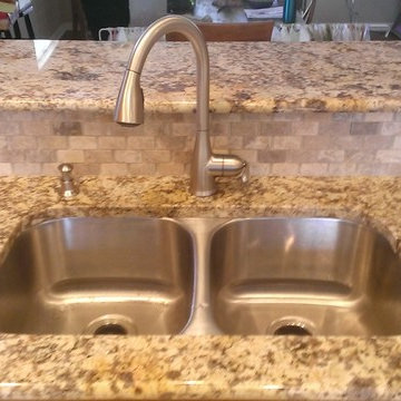 KITCHEN - Backsplash - Basket Weave Stone / No Grout