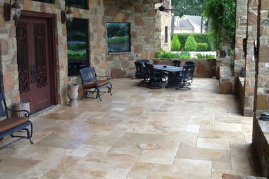 Patio photo in Houston