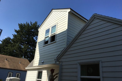 Example of a classic home design design in Portland