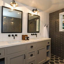 Carolina Cottage Bathroom